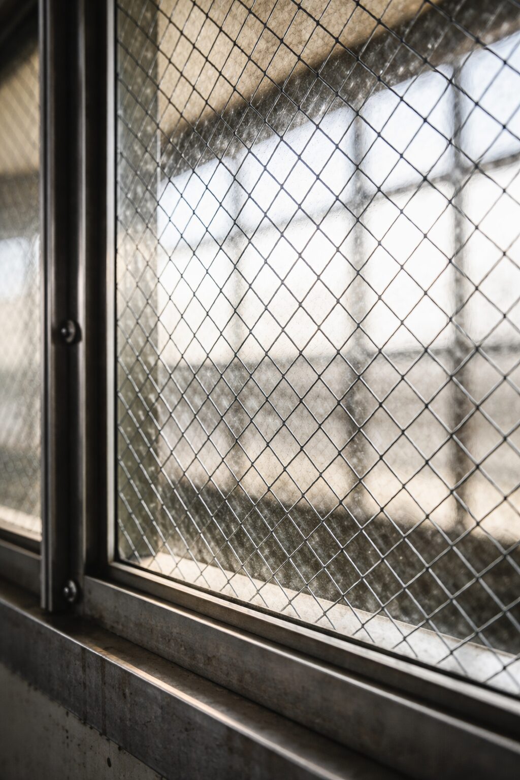 製造所の網入りガラス窓（防火設備）